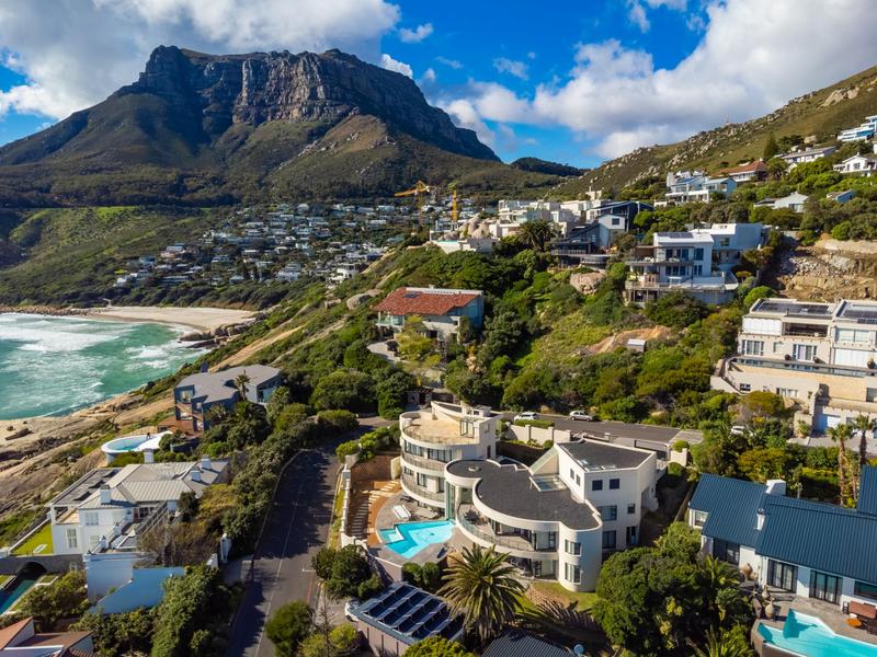 7 Bedroom Property for Sale in Llandudno Western Cape